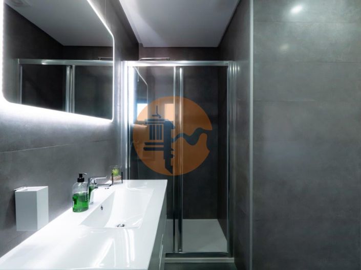 Image No.14-4 Bed House for sale