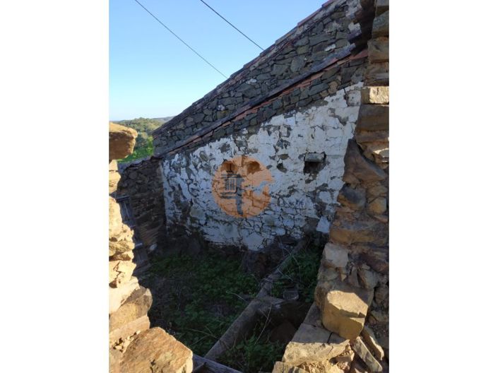 Image No.22-3 Bed Farmhouse for sale