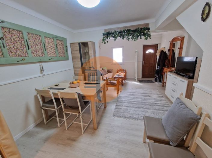 Image No.12-2 Bed House for sale