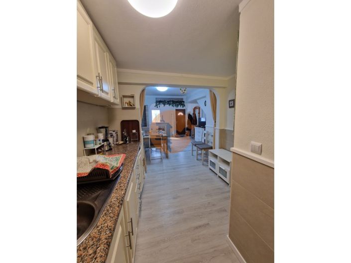 Image No.19-2 Bed House for sale