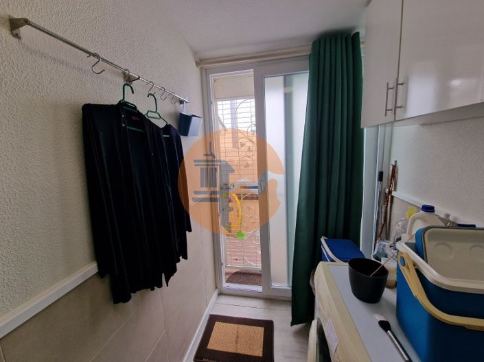 Image No.24-2 Bed House for sale