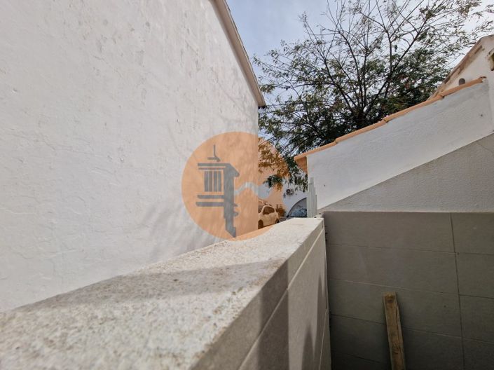 Image No.27-2 Bed House for sale