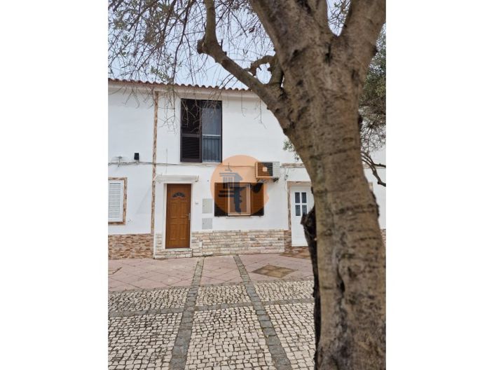 Image No.5-2 Bed House for sale