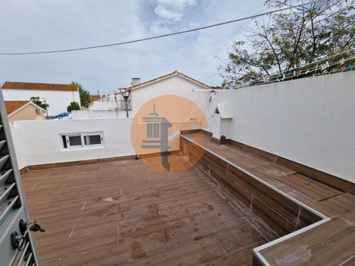 Image No.3-2 Bed House for sale