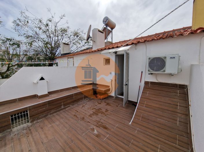 Image No.48-2 Bed House for sale