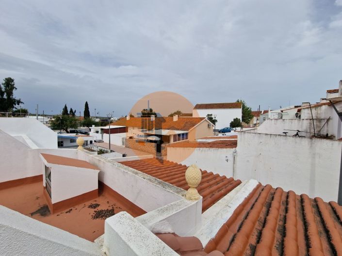 Image No.50-2 Bed House for sale