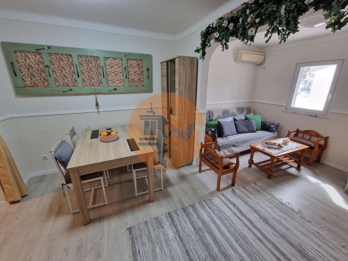 Image No.10-2 Bed House for sale