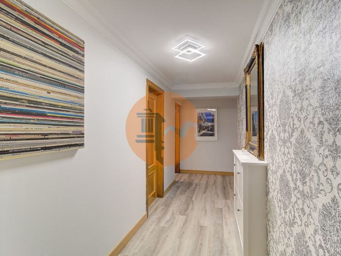 Image No.11-5 Bed House for sale