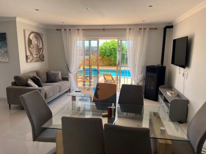 Image No.26-5 Bed House for sale