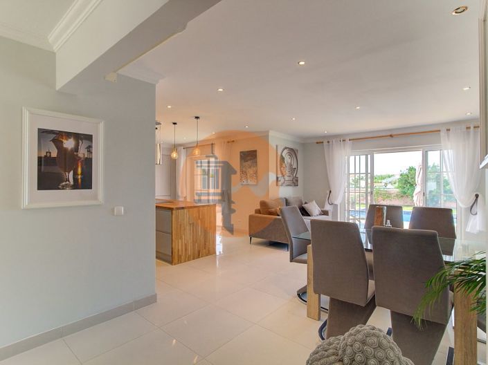 Image No.24-5 Bed House for sale