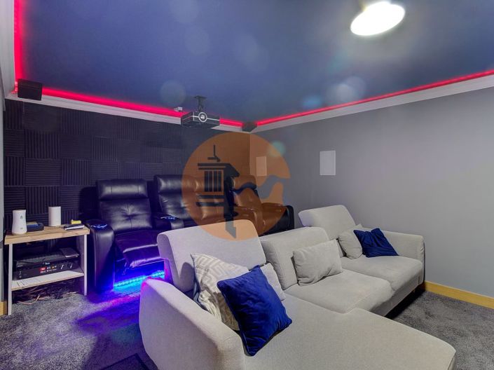 Image No.23-5 Bed House for sale