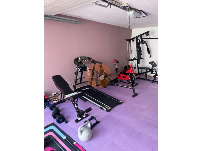 Image No.34-5 Bed House for sale