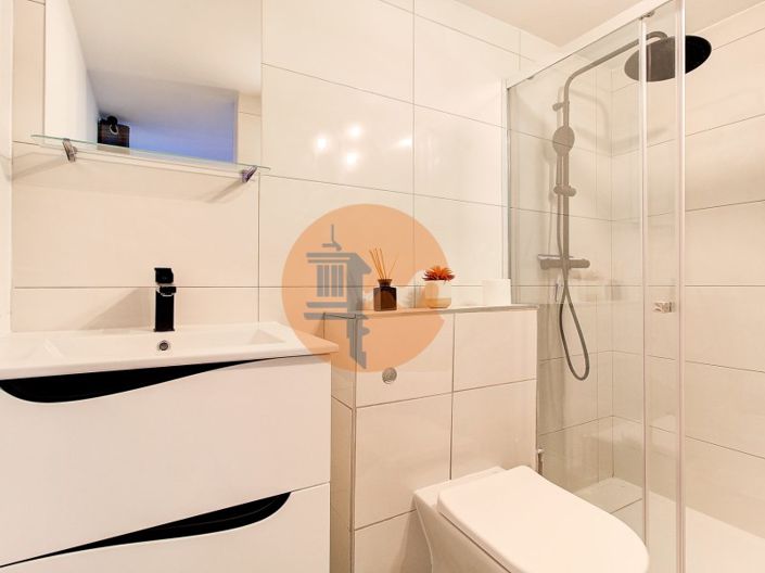 Image No.36-5 Bed House for sale