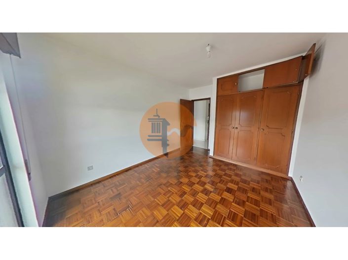 Image No.25-3 Bed Apartment for sale