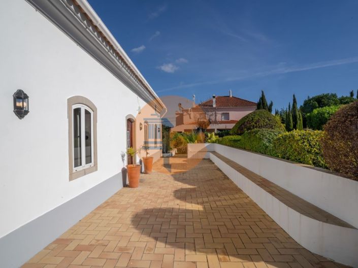 Image No.14-4 Bed House for sale