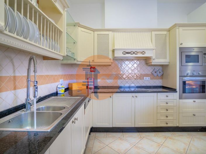 Image No.31-4 Bed House for sale