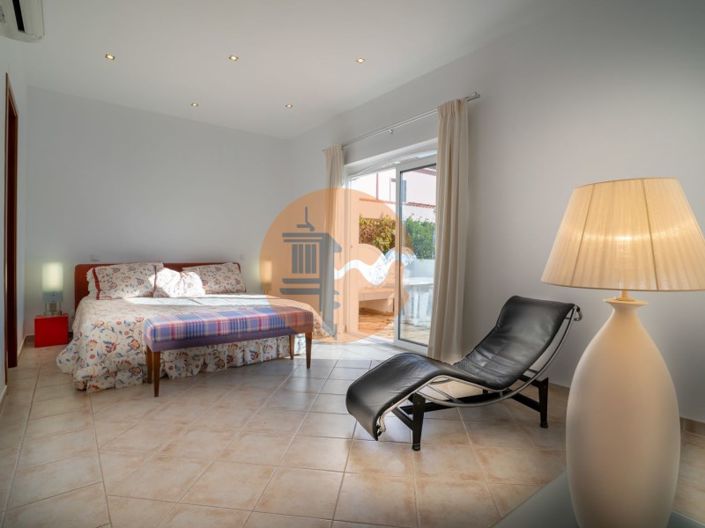 Image No.43-4 Bed House for sale