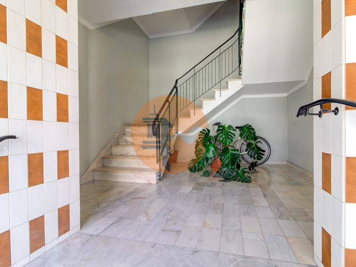 Image No.25-3 Bed Apartment for sale