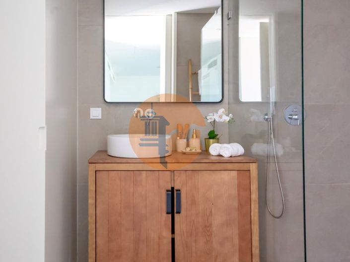 Image No.7-2 Bed Apartment for sale