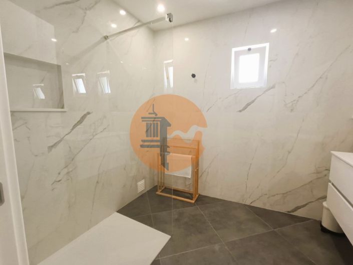 Image No.21-2 Bed Apartment for sale