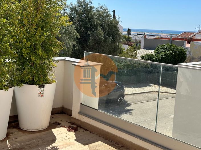 Image No.24-3 Bed House for sale