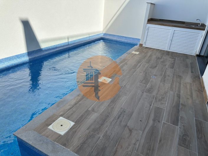 Image No.26-3 Bed House for sale