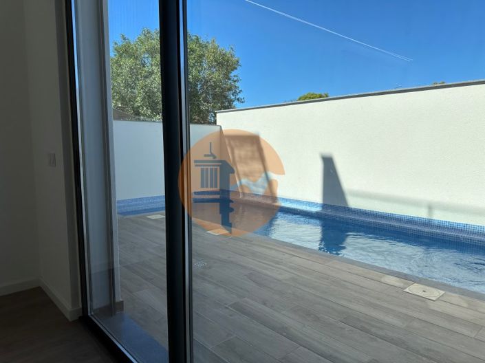 Image No.27-3 Bed House for sale