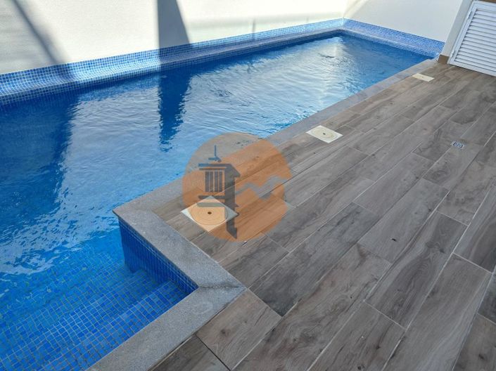 Image No.3-3 Bed House for sale