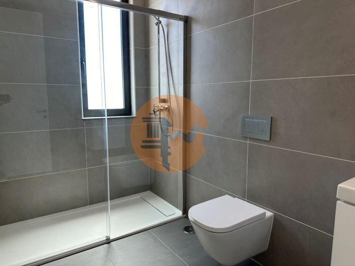 Image No.43-3 Bed House for sale