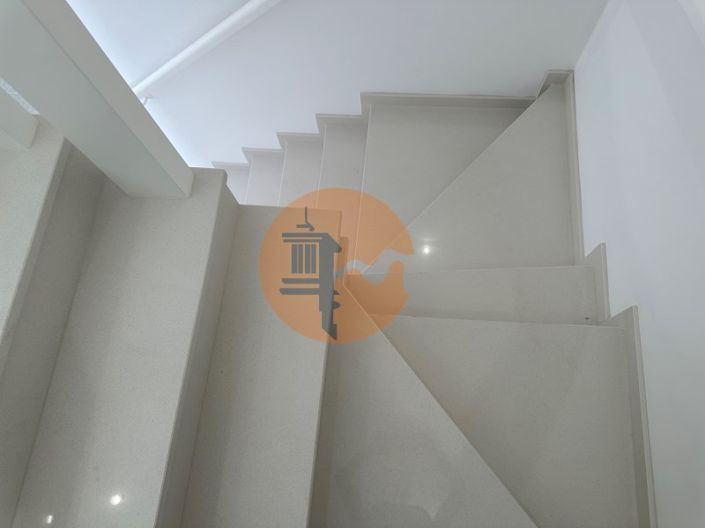 Image No.47-3 Bed House for sale