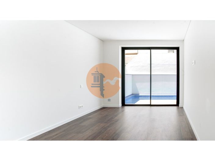 Image No.48-3 Bed House for sale