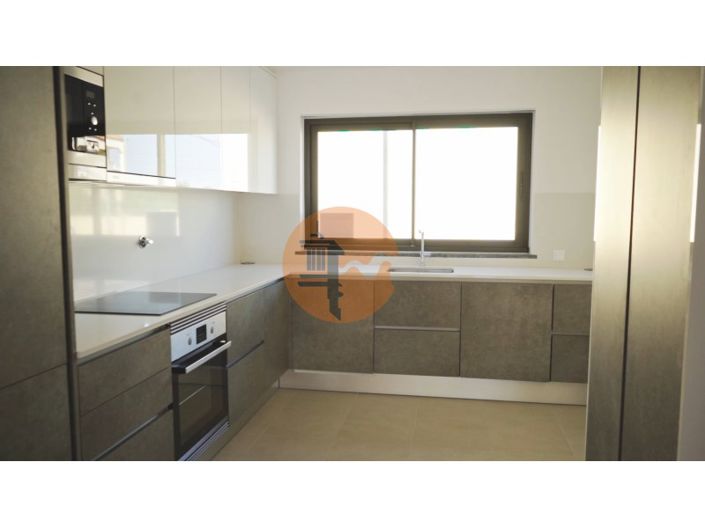 Image No.54-3 Bed House for sale