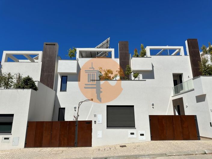 Image No.60-3 Bed House for sale