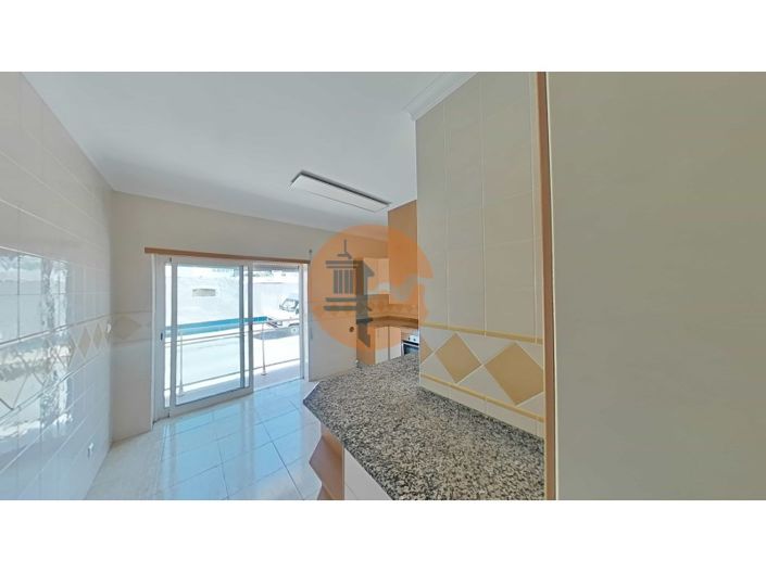 Image No.56-3 Bed Apartment for sale