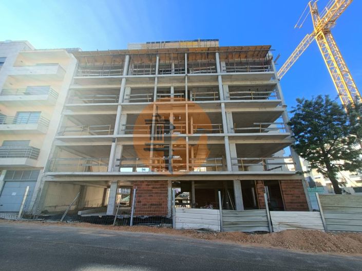 Image No.21-3 Bed Apartment for sale