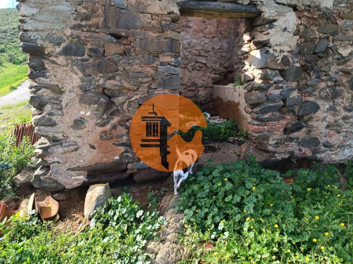 Image No.7-3 Bed Commercial for sale