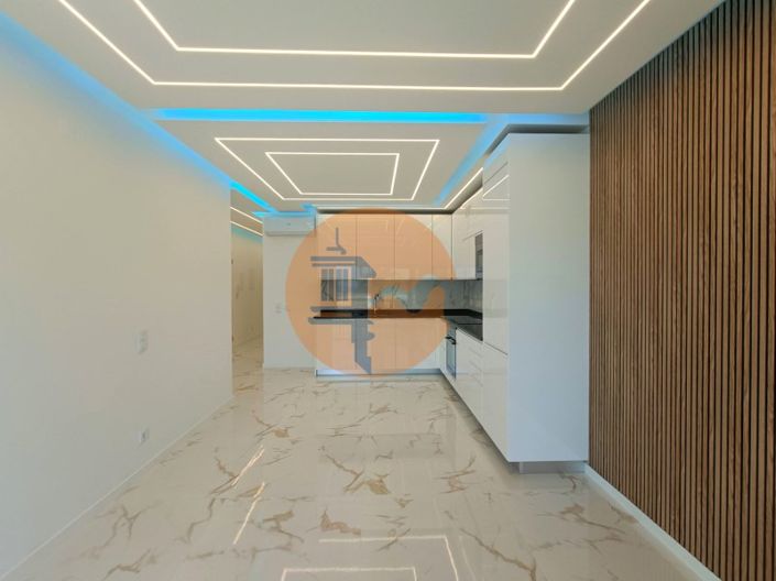 Image No.12-3 Bed Apartment for sale