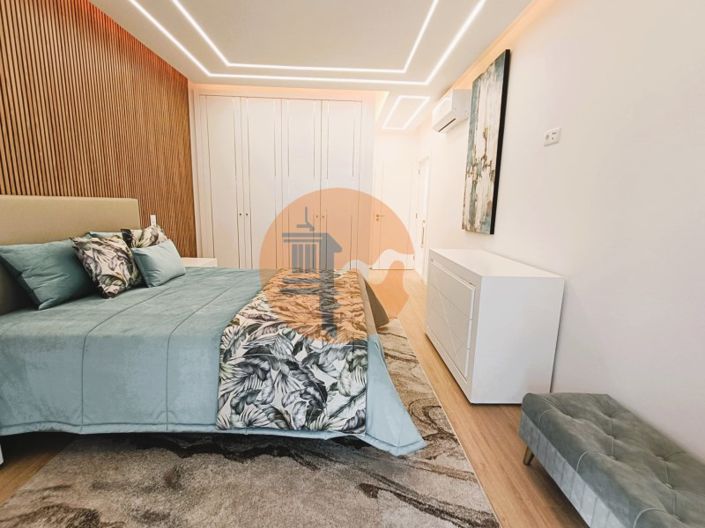 Image No.12-3 Bed Apartment for sale