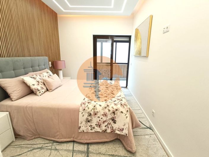 Image No.15-3 Bed Apartment for sale