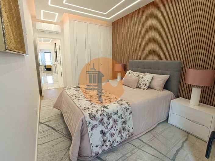 Image No.17-3 Bed Apartment for sale