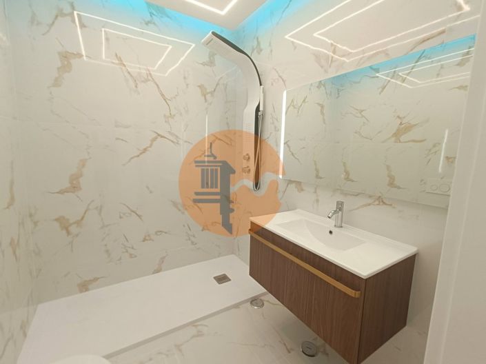 Image No.21-3 Bed Apartment for sale