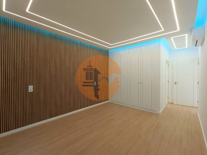 Image No.23-3 Bed Apartment for sale