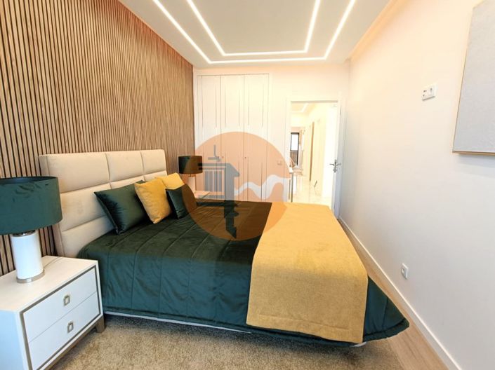 Image No.9-3 Bed Apartment for sale