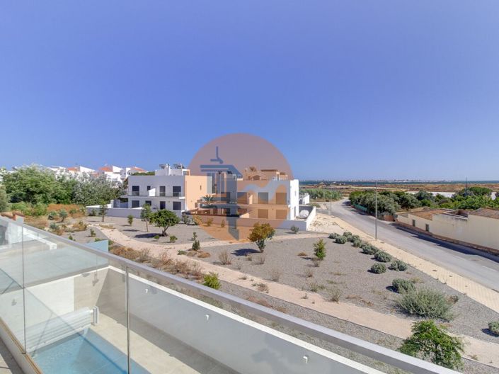 Image No.22-3 Bed House for sale