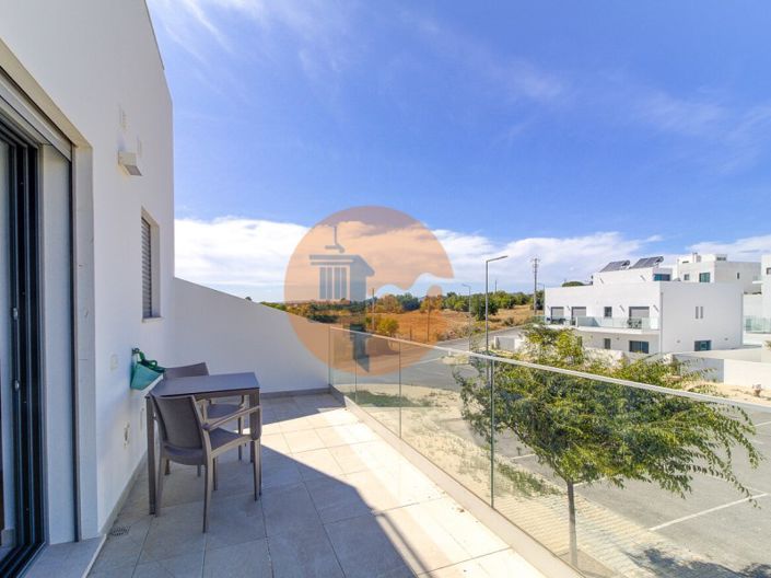 Image No.32-3 Bed House for sale