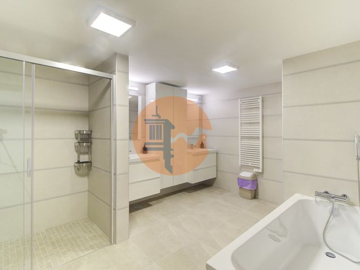 Image No.39-3 Bed House for sale