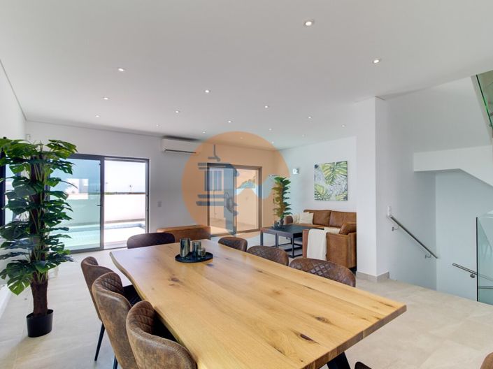 Image No.4-3 Bed House for sale