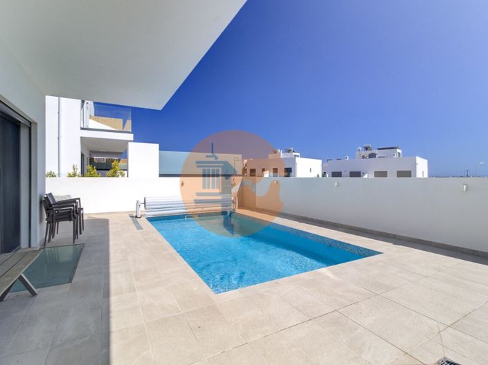 Image No.44-3 Bed House for sale