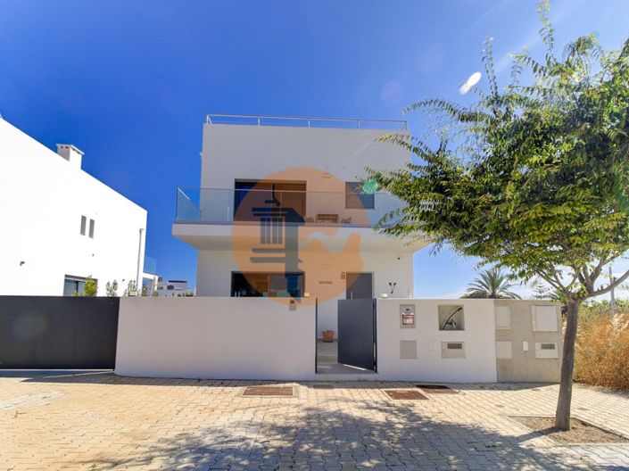 Image No.54-3 Bed House for sale