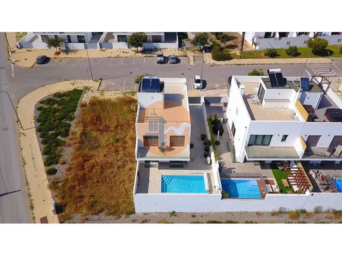 Image No.64-3 Bed House for sale